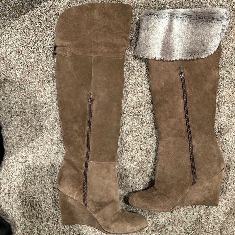 BCBGeneration Suede wedge boots faux fur 8.5
